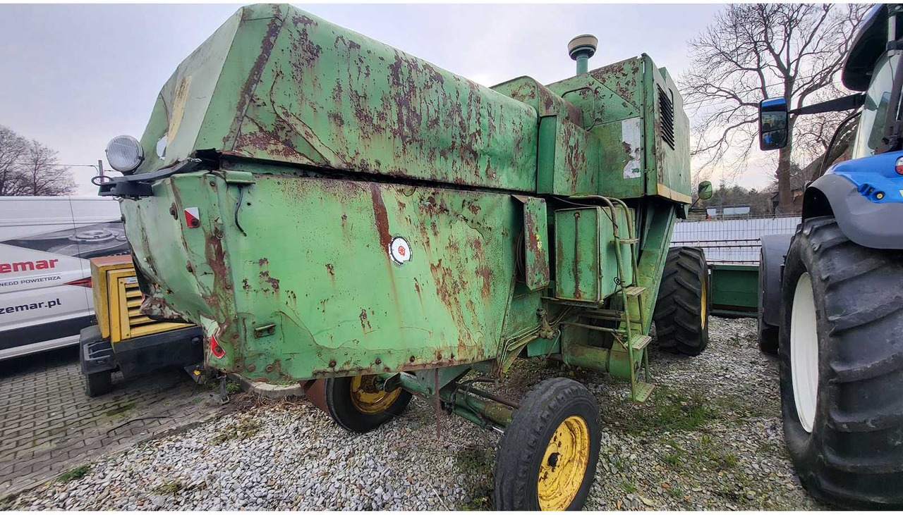 JOHN DEERE 950 COMBINE HARVESTER - Kombajn za žetvu: slika JOHN DEERE 950 COMBINE HARVESTER - Kombajn za žetvu JOHN DEERE 950 COMBINE HARVESTER - Kombajn za žetvu: slika JOHN DEERE 950 COMBINE HARVESTER - Kombajn za žetvu