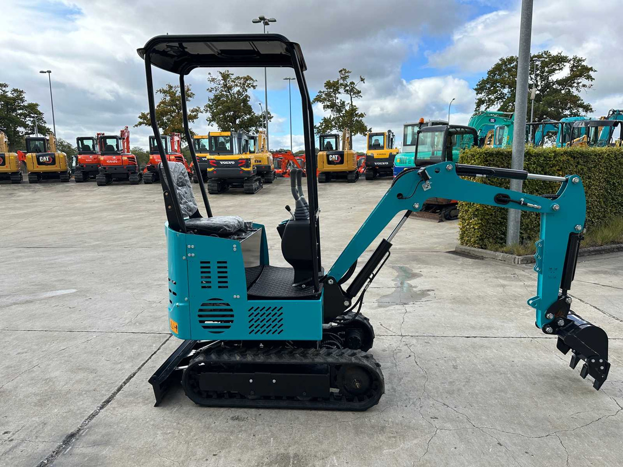 JPC - 2025 - KV12 - MINI EXCAVATOR - Mini bager: slika JPC - 2025 - KV12 - MINI EXCAVATOR - Mini bager JPC - 2025 - KV12 - MINI EXCAVATOR - Mini bager: slika JPC - 2025 - KV12 - MINI EXCAVATOR - Mini bager