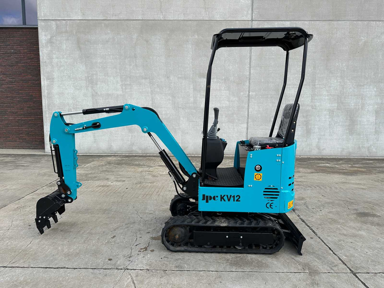 JPC - 2025 - KV12 - MINI EXCAVATOR - Mini bager: slika JPC - 2025 - KV12 - MINI EXCAVATOR - Mini bager JPC - 2025 - KV12 - MINI EXCAVATOR - Mini bager: slika JPC - 2025 - KV12 - MINI EXCAVATOR - Mini bager