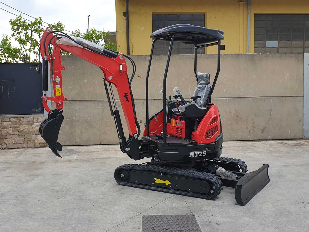 Mini bager JPC HT25 MINI EXCAVATOR: slika Mini bager JPC HT25 MINI EXCAVATOR Mini bager JPC HT25 MINI EXCAVATOR: slika Mini bager JPC HT25 MINI EXCAVATOR