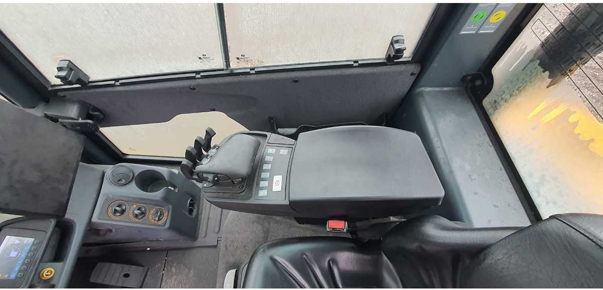 Viličar JUNGHEINRICH - DFG S50S - 2015 - FORKLIFT TRUCKS: slika Viličar JUNGHEINRICH - DFG S50S - 2015 - FORKLIFT TRUCKS Viličar JUNGHEINRICH - DFG S50S - 2015 - FORKLIFT TRUCKS: slika Viličar JUNGHEINRICH - DFG S50S - 2015 - FORKLIFT TRUCKS