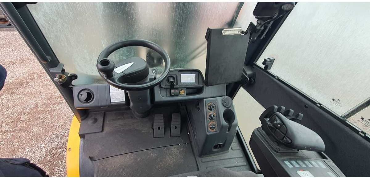 Viličar JUNGHEINRICH - DFG S50S - 2015 - FORKLIFT TRUCKS: slika Viličar JUNGHEINRICH - DFG S50S - 2015 - FORKLIFT TRUCKS Viličar JUNGHEINRICH - DFG S50S - 2015 - FORKLIFT TRUCKS: slika Viličar JUNGHEINRICH - DFG S50S - 2015 - FORKLIFT TRUCKS
