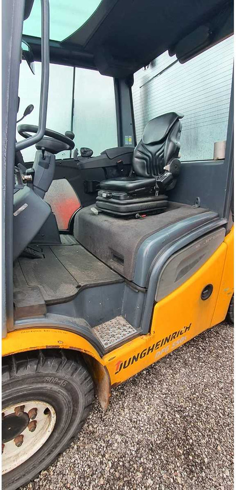 JUNGHEINRICH - DFG S50S - 2015 - FORKLIFT TRUCKS - Viličar: slika JUNGHEINRICH - DFG S50S - 2015 - FORKLIFT TRUCKS - Viličar JUNGHEINRICH - DFG S50S - 2015 - FORKLIFT TRUCKS - Viličar: slika JUNGHEINRICH - DFG S50S - 2015 - FORKLIFT TRUCKS - Viličar