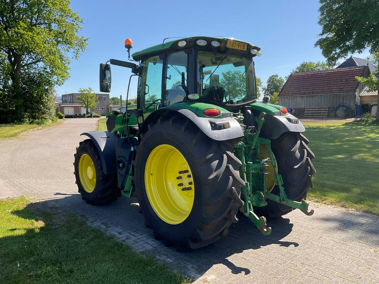 John Deere 6155R - Traktor: slika John Deere 6155R - Traktor John Deere 6155R - Traktor: slika John Deere 6155R - Traktor