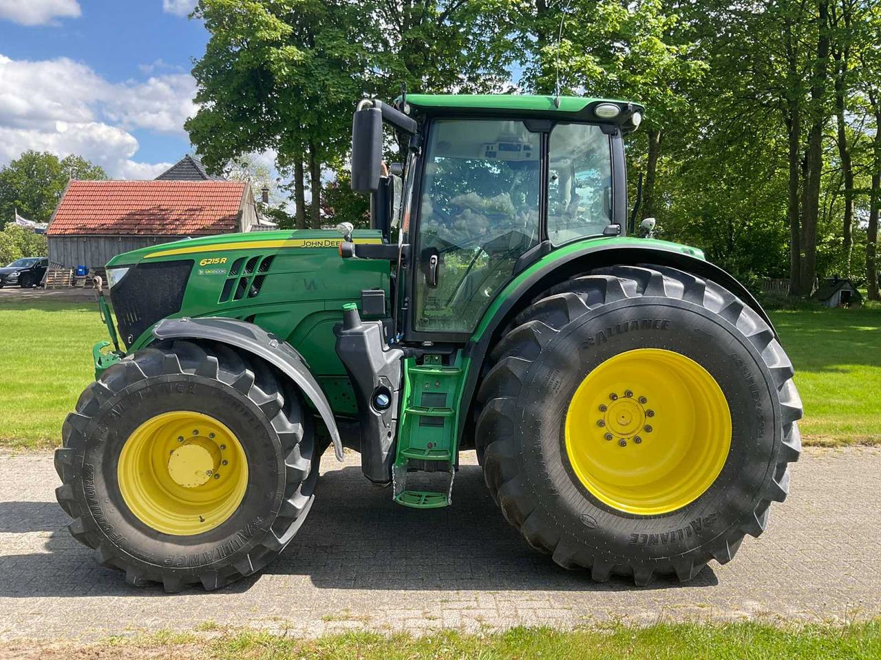 John Deere 6215R - Traktor: slika John Deere 6215R - Traktor John Deere 6215R - Traktor: slika John Deere 6215R - Traktor