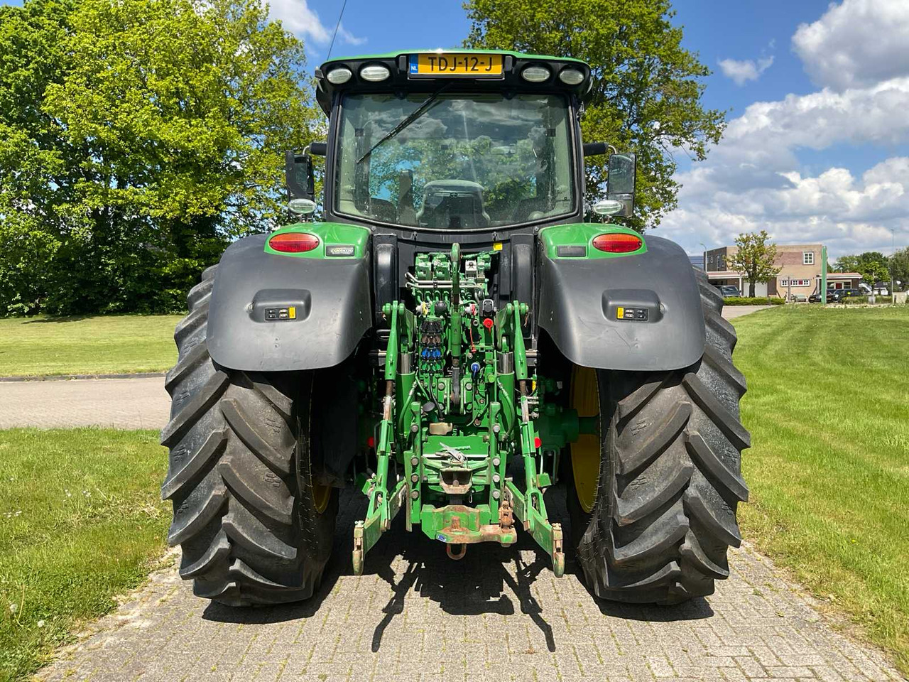 John Deere 6215R - Traktor: slika John Deere 6215R - Traktor John Deere 6215R - Traktor: slika John Deere 6215R - Traktor