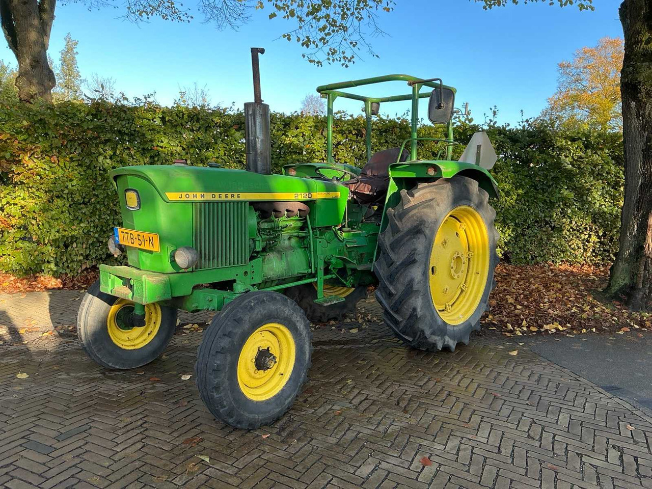 John deere 2120 - Traktor: slika John deere 2120 - Traktor John deere 2120 - Traktor: slika John deere 2120 - Traktor