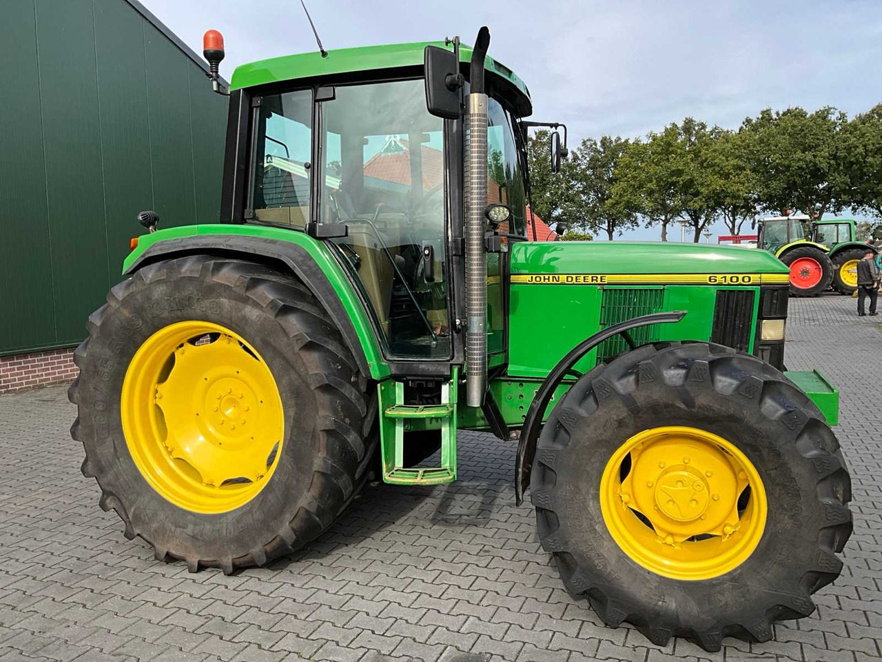John deere 6100 - Traktor: slika John deere 6100 - Traktor John deere 6100 - Traktor: slika John deere 6100 - Traktor