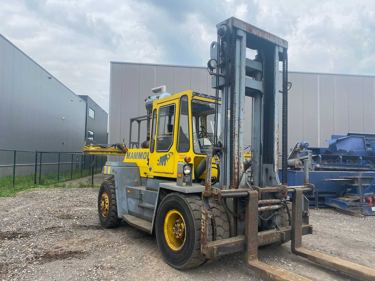 KALMAR - DC 12-600 - DIESEL FORKLIFT WITH FORK POSITIONER - Viličar: slika KALMAR - DC 12-600 - DIESEL FORKLIFT WITH FORK POSITIONER - Viličar KALMAR - DC 12-600 - DIESEL FORKLIFT WITH FORK POSITIONER - Viličar: slika KALMAR - DC 12-600 - DIESEL FORKLIFT WITH FORK POSITIONER - Viličar