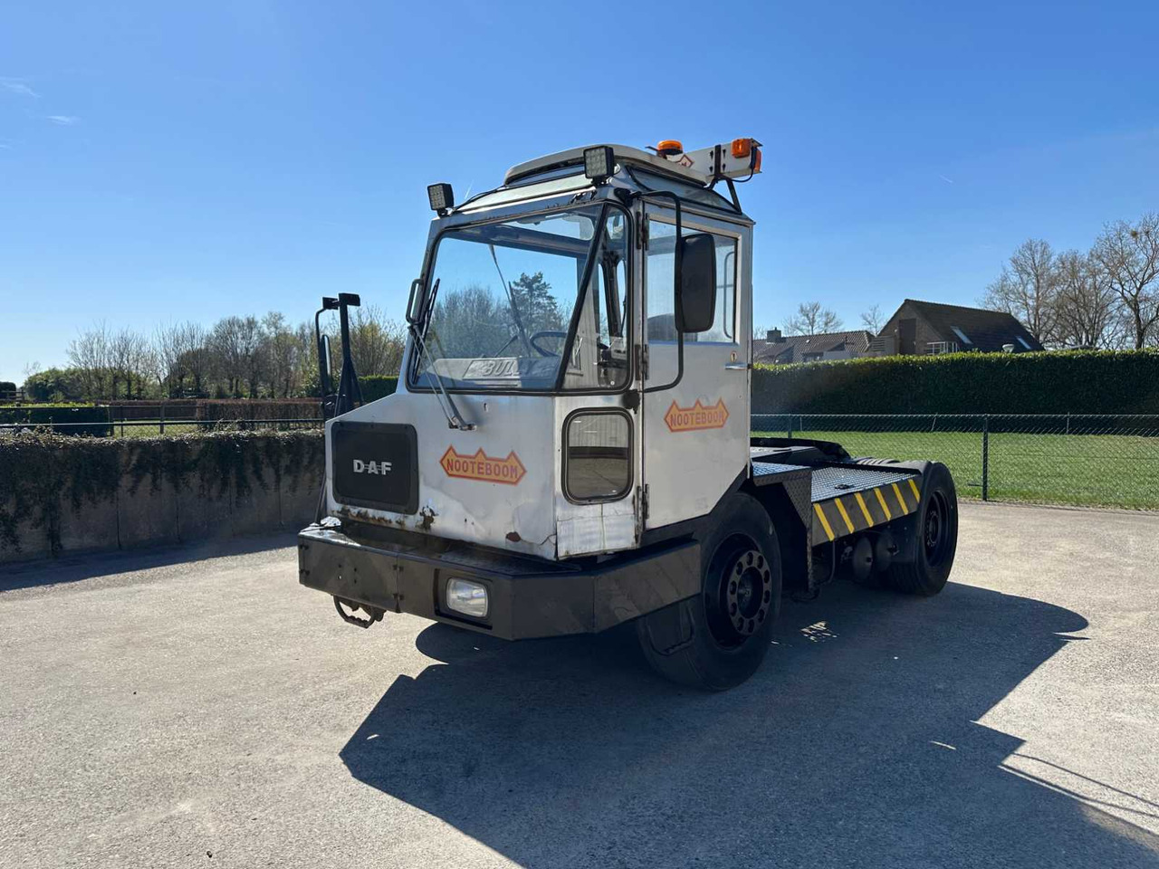1993 DAF TERMINAL TRACTOR - Kamion: slika 1993 DAF TERMINAL TRACTOR - Kamion 1993 DAF TERMINAL TRACTOR - Kamion: slika 1993 DAF TERMINAL TRACTOR - Kamion