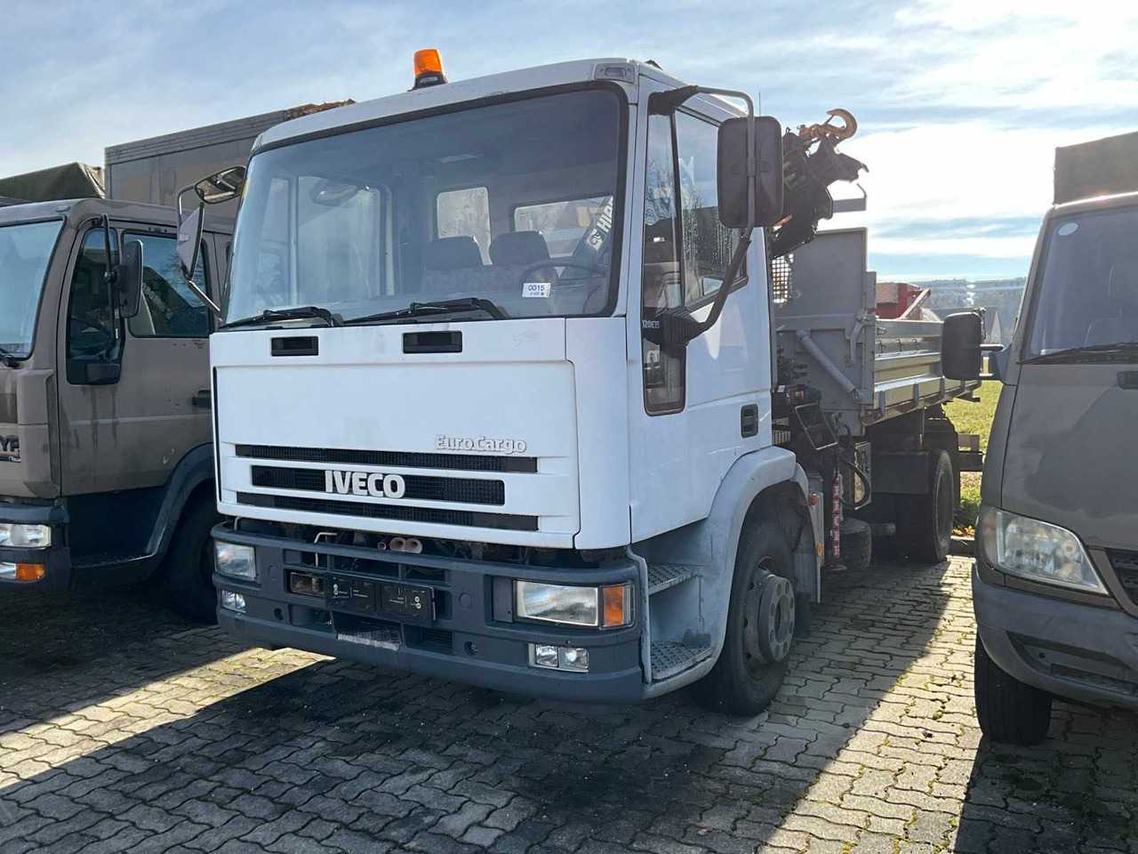 1995 IVECO 120 E 15 TRUCK WITH CRANE AND ACCESSORIES - Kamion: slika 1995 IVECO 120 E 15 TRUCK WITH CRANE AND ACCESSORIES - Kamion 1995 IVECO 120 E 15 TRUCK WITH CRANE AND ACCESSORIES - Kamion: slika 1995 IVECO 120 E 15 TRUCK WITH CRANE AND ACCESSORIES - Kamion