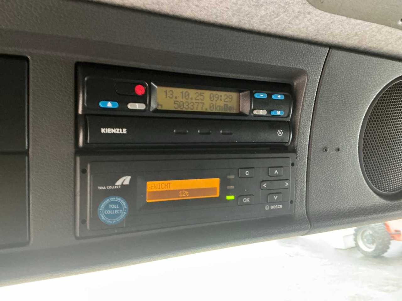 Kamion 2004 VOLVO FL6L 4X2R LIVESTOCK TRUCK: slika Kamion 2004 VOLVO FL6L 4X2R LIVESTOCK TRUCK