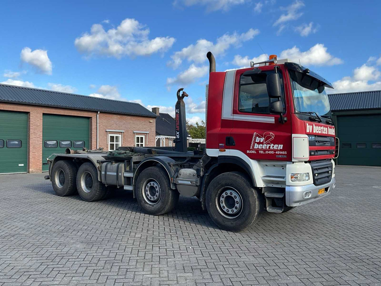 2009 DAF CF 85.460 8X4 TRUCK "30T HOOKLIFT" - Kamion: slika 2009 DAF CF 85.460 8X4 TRUCK "30T HOOKLIFT" - Kamion 2009 DAF CF 85.460 8X4 TRUCK "30T HOOKLIFT" - Kamion: slika 2009 DAF CF 85.460 8X4 TRUCK "30T HOOKLIFT" - Kamion