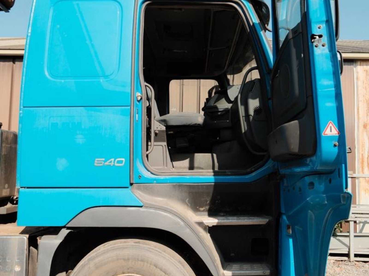 2013 VOLVO FMFH E5 TRUCK WITH TRAILER FOR TIMBER TRANSPORT LOGS BULK TRANSPORT WITH JONSERED 2190 LOADING CRANE - Kamion: slika 2013 VOLVO FMFH E5 TRUCK WITH TRAILER FOR TIMBER TRANSPORT LOGS BULK TRANSPORT WITH JONSERED 2190 LOADING CRANE - Kamion 2013 VOLVO FMFH E5 TRUCK WITH TRAILER FOR TIMBER TRANSPORT LOGS BULK TRANSPORT WITH JONSERED 2190 LOADING CRANE - Kamion: slika 2013 VOLVO FMFH E5 TRUCK WITH TRAILER FOR TIMBER TRANSPORT LOGS BULK TRANSPORT WITH JONSERED 2190 LOADING CRANE - Kamion