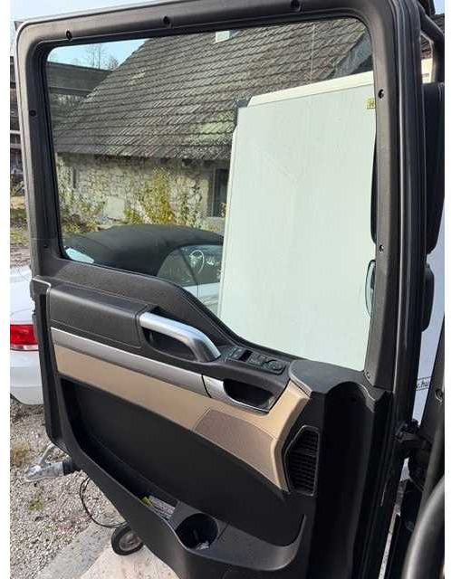 Kamion 2017 MAN TGL 7.180 TRUCK WITH BRIDGE AND REAR CRANE: slika Kamion 2017 MAN TGL 7.180 TRUCK WITH BRIDGE AND REAR CRANE Kamion 2017 MAN TGL 7.180 TRUCK WITH BRIDGE AND REAR CRANE: slika Kamion 2017 MAN TGL 7.180 TRUCK WITH BRIDGE AND REAR CRANE