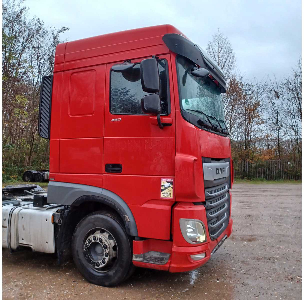 2019 DAF XF 450FTP TRACTOR UNIT (74114-31) - Kamion: slika 2019 DAF XF 450FTP TRACTOR UNIT (74114-31) - Kamion 2019 DAF XF 450FTP TRACTOR UNIT (74114-31) - Kamion: slika 2019 DAF XF 450FTP TRACTOR UNIT (74114-31) - Kamion