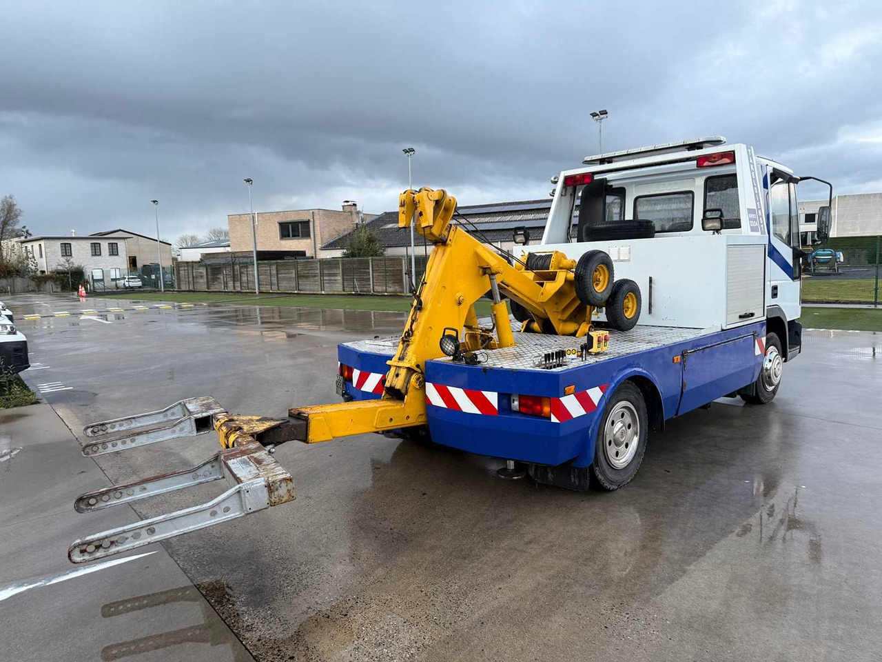 IVECO - 2000 - 80E 15/75 - TRUCK - Kamion: slika IVECO - 2000 - 80E 15/75 - TRUCK - Kamion IVECO - 2000 - 80E 15/75 - TRUCK - Kamion: slika IVECO - 2000 - 80E 15/75 - TRUCK - Kamion