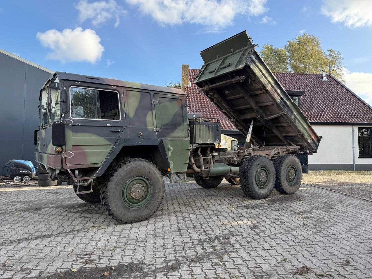 MAN - CAT 6X6 - TRUCK - Kamion: slika MAN - CAT 6X6 - TRUCK - Kamion MAN - CAT 6X6 - TRUCK - Kamion: slika MAN - CAT 6X6 - TRUCK - Kamion