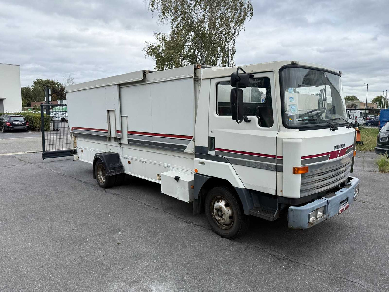 NISSAN - 1991 - L50.09 - TRUCK - Kamion: slika NISSAN - 1991 - L50.09 - TRUCK - Kamion NISSAN - 1991 - L50.09 - TRUCK - Kamion: slika NISSAN - 1991 - L50.09 - TRUCK - Kamion