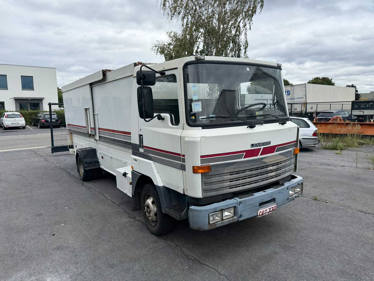 NISSAN - 1991 - L50.09 - TRUCK - Kamion: slika NISSAN - 1991 - L50.09 - TRUCK - Kamion NISSAN - 1991 - L50.09 - TRUCK - Kamion: slika NISSAN - 1991 - L50.09 - TRUCK - Kamion