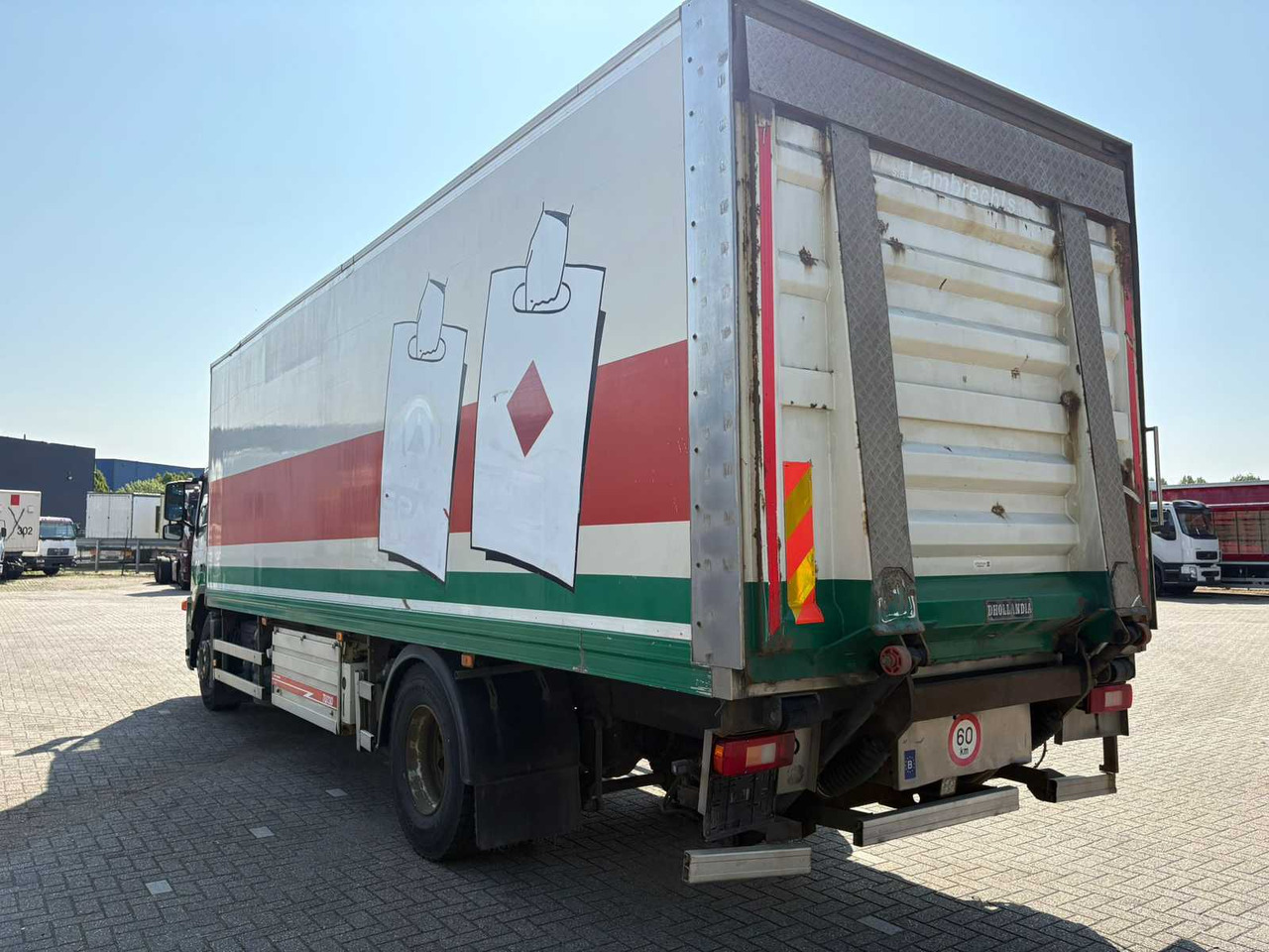 VOLVO - FM 9 COOLING 260 - TRUCK - Kamion: slika VOLVO - FM 9 COOLING 260 - TRUCK - Kamion VOLVO - FM 9 COOLING 260 - TRUCK - Kamion: slika VOLVO - FM 9 COOLING 260 - TRUCK - Kamion