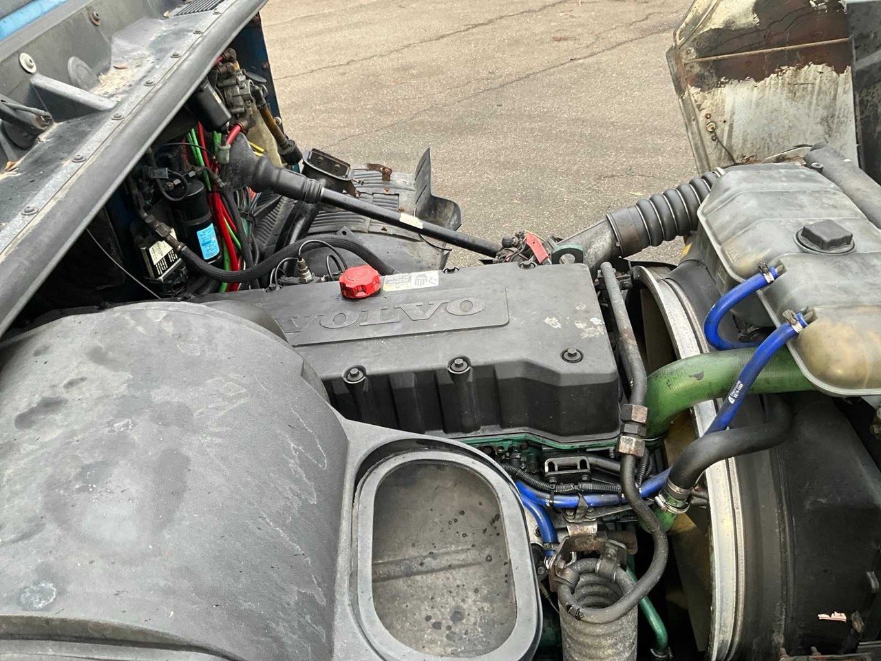 Kamion VOLVO - NH 12 - TORPEO 610 - TRUCK -1998: slika Kamion VOLVO - NH 12 - TORPEO 610 - TRUCK -1998