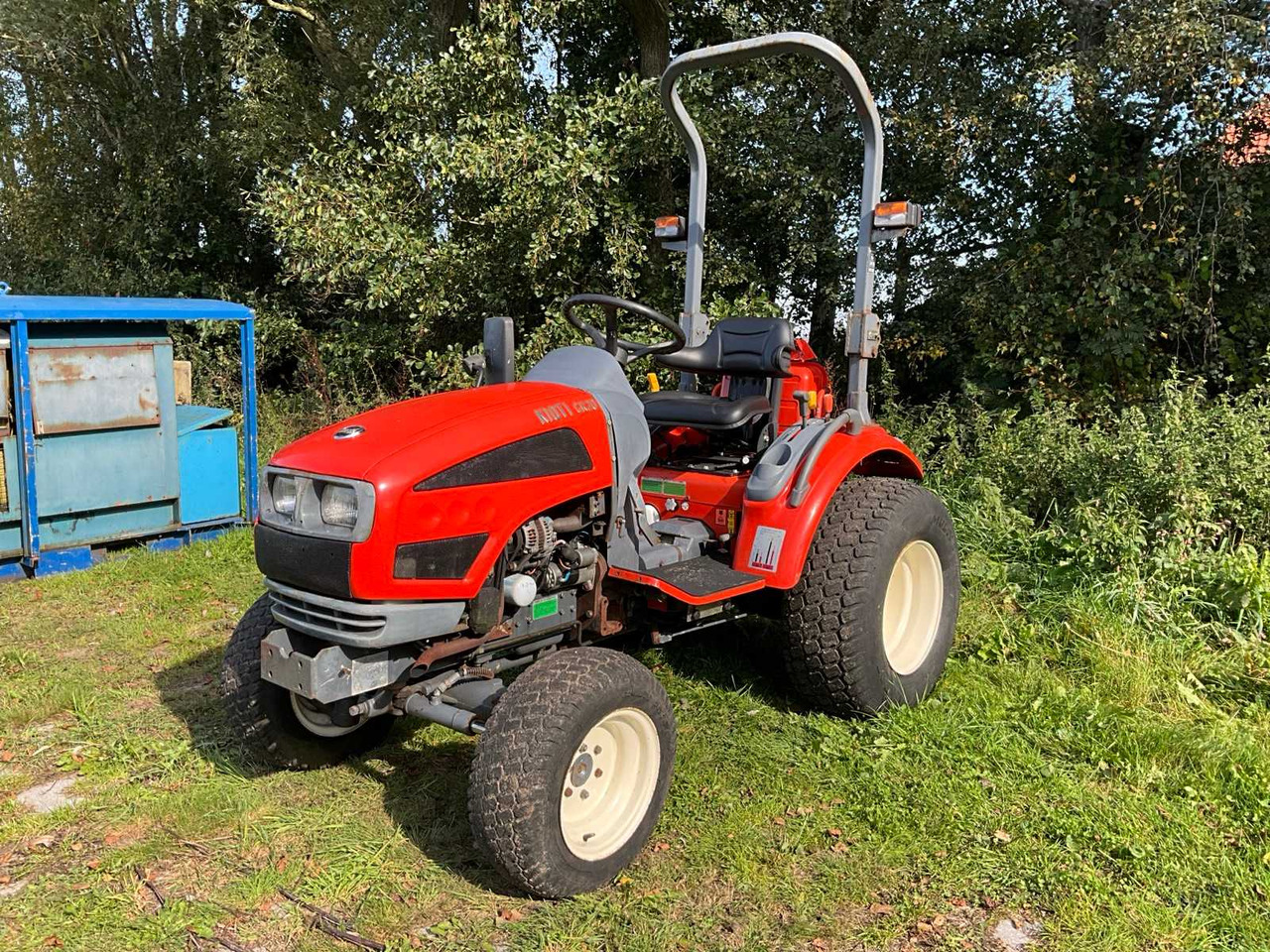Kioti CK 20 HJ - Mali traktor: slika Kioti CK 20 HJ - Mali traktor Kioti CK 20 HJ - Mali traktor: slika Kioti CK 20 HJ - Mali traktor