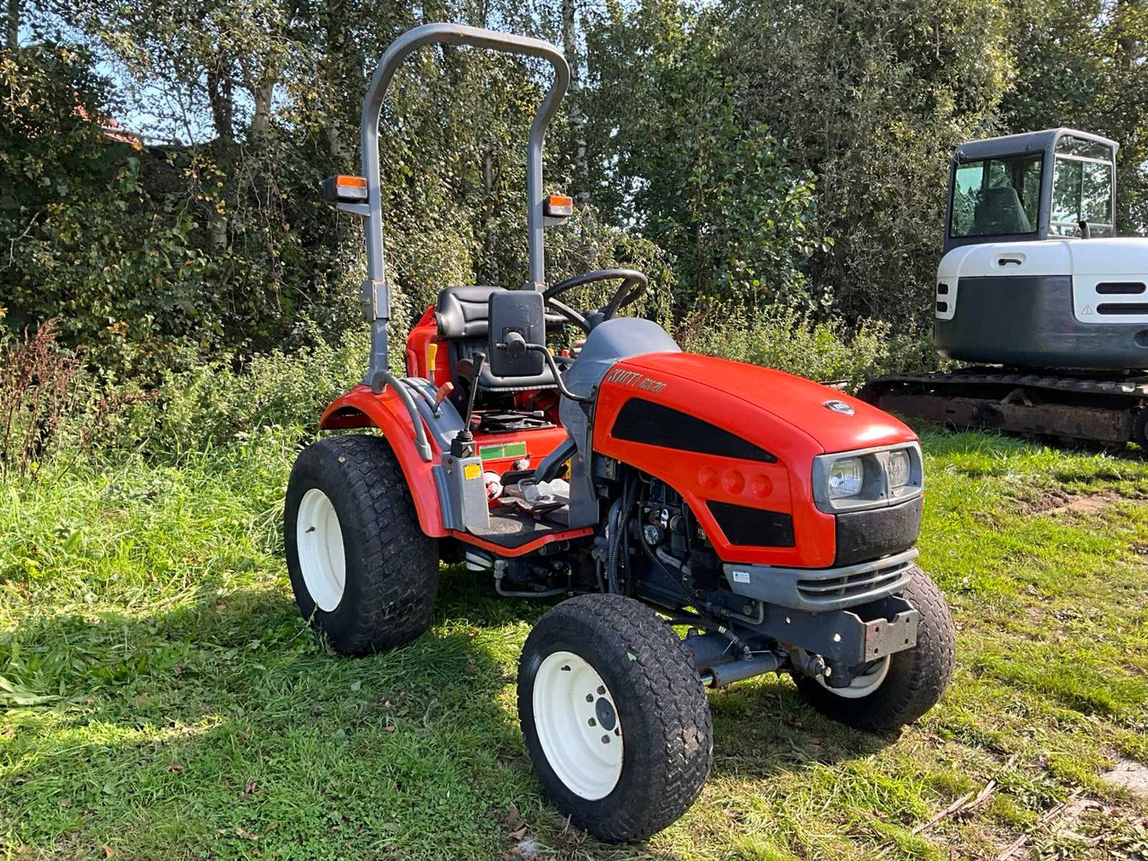 Kioti CK 20 HJ - Mali traktor: slika Kioti CK 20 HJ - Mali traktor Kioti CK 20 HJ - Mali traktor: slika Kioti CK 20 HJ - Mali traktor