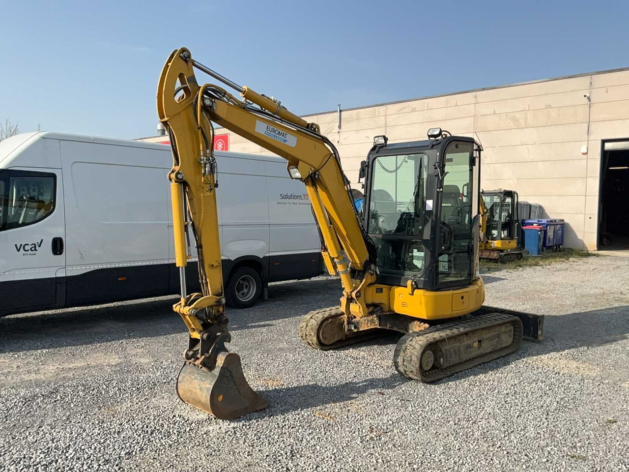 Komatsu PC35MR-5 - Mini bager: slika Komatsu PC35MR-5 - Mini bager Komatsu PC35MR-5 - Mini bager: slika Komatsu PC35MR-5 - Mini bager