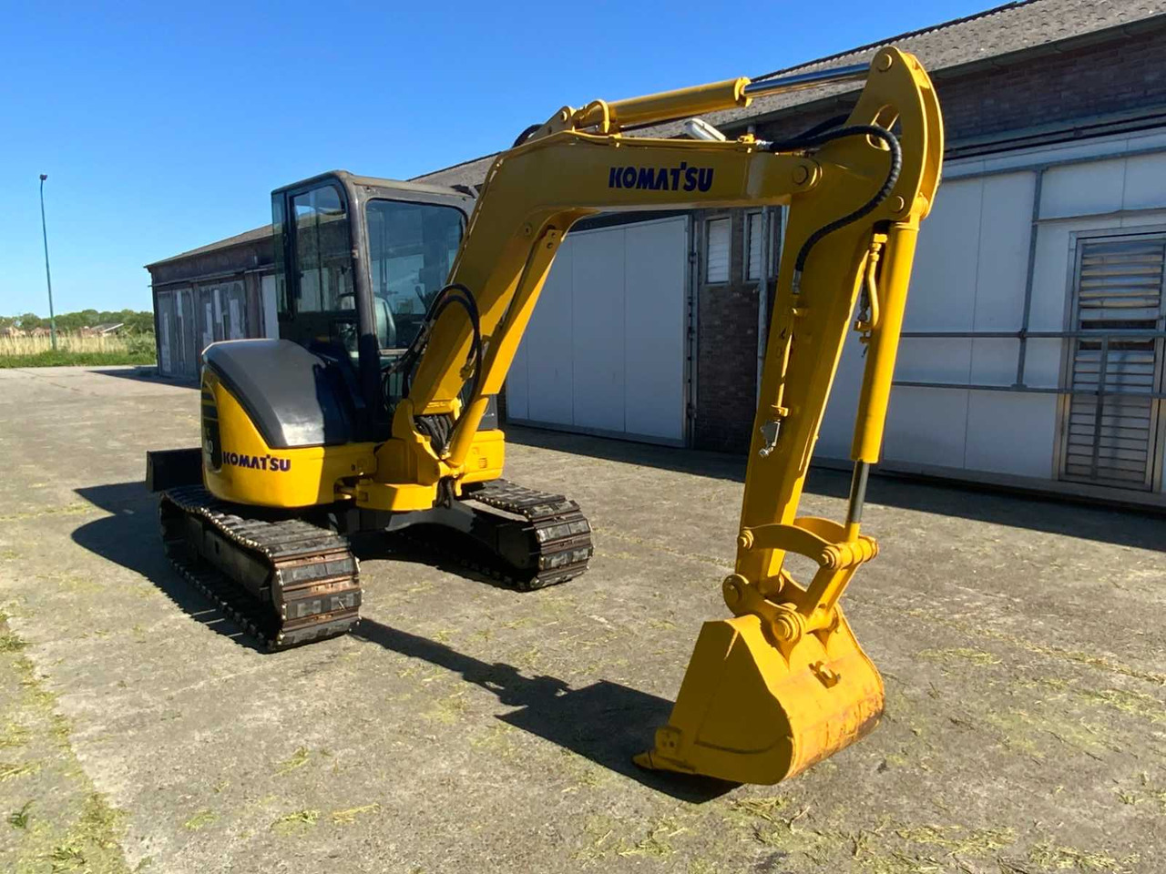 Komatsu PC40MR-3 - Bager gusjeničar: slika Komatsu PC40MR-3 - Bager gusjeničar Komatsu PC40MR-3 - Bager gusjeničar: slika Komatsu PC40MR-3 - Bager gusjeničar