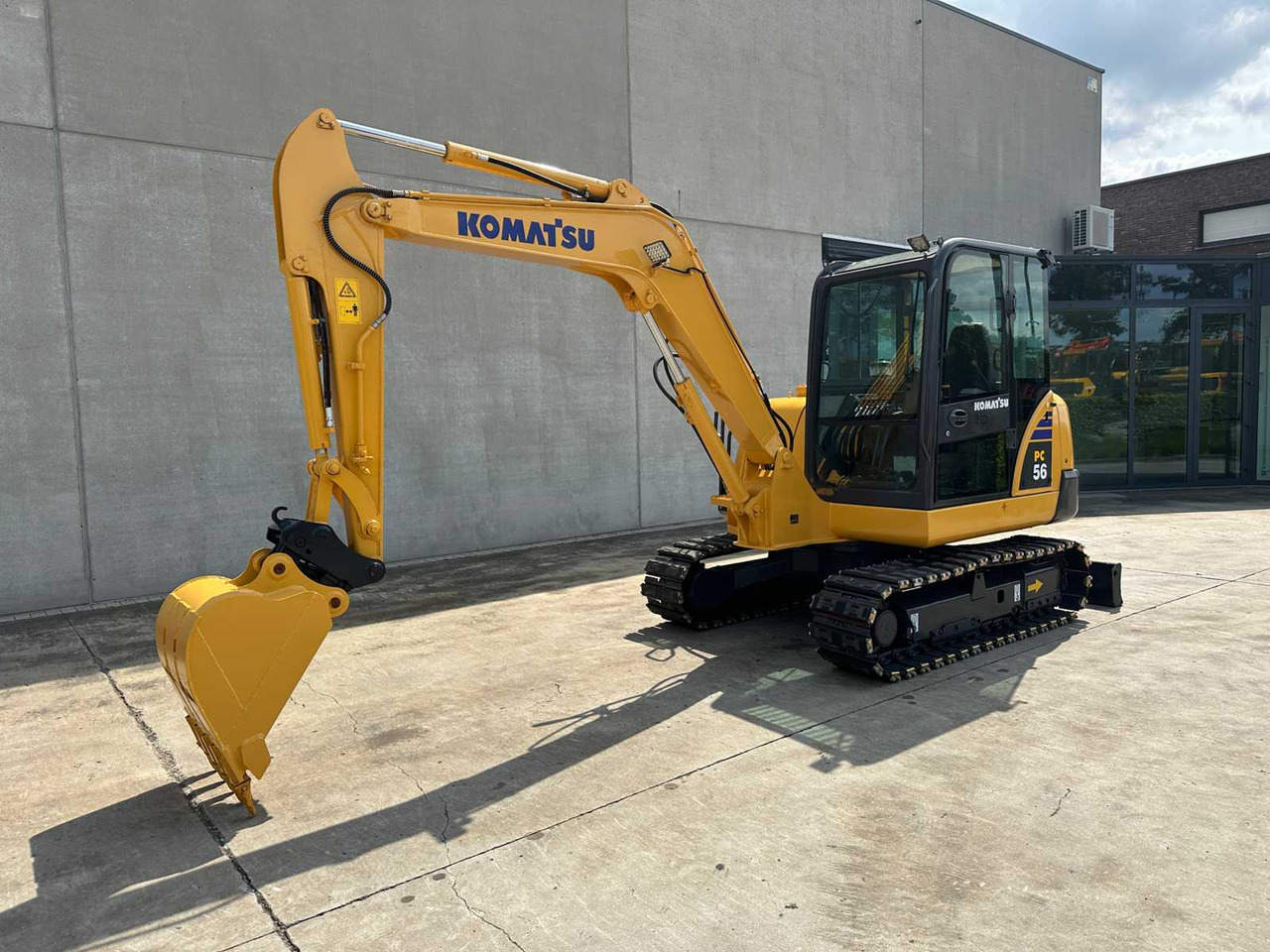 Komatsu PC56-7 - Bager gusjeničar: slika Komatsu PC56-7 - Bager gusjeničar Komatsu PC56-7 - Bager gusjeničar: slika Komatsu PC56-7 - Bager gusjeničar