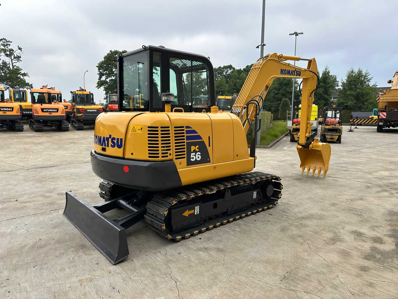 Komatsu PC56-7 - Bager gusjeničar: slika Komatsu PC56-7 - Bager gusjeničar Komatsu PC56-7 - Bager gusjeničar: slika Komatsu PC56-7 - Bager gusjeničar