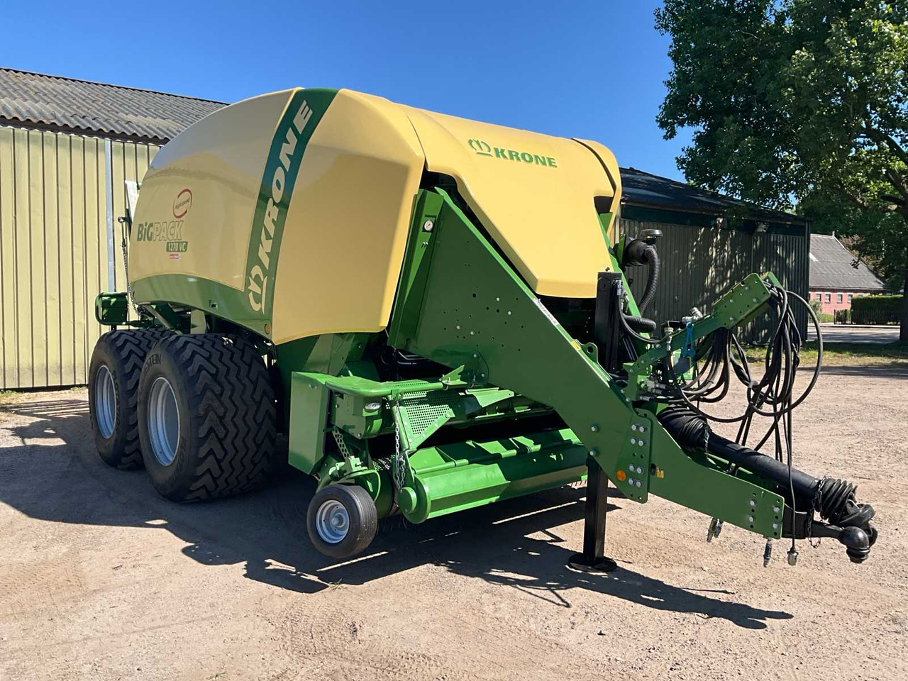 Krone Big Pack 1270 VC - Kvadratna balirka: slika Krone Big Pack 1270 VC - Kvadratna balirka Krone Big Pack 1270 VC - Kvadratna balirka: slika Krone Big Pack 1270 VC - Kvadratna balirka