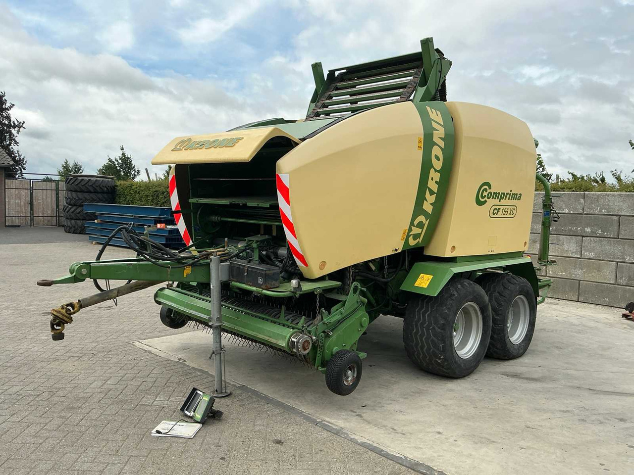 Krone Comprima CF 155 XC - Rolo balirka, Omotač bala: slika Krone Comprima CF 155 XC - Rolo balirka, Omotač bala Krone Comprima CF 155 XC - Rolo balirka, Omotač bala: slika Krone Comprima CF 155 XC - Rolo balirka, Omotač bala