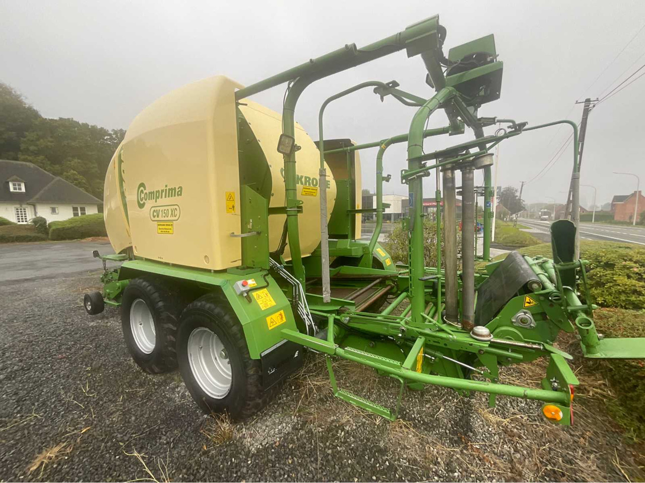 Krone Comprima CV 150 XC - Rolo balirka: slika Krone Comprima CV 150 XC - Rolo balirka Krone Comprima CV 150 XC - Rolo balirka: slika Krone Comprima CV 150 XC - Rolo balirka