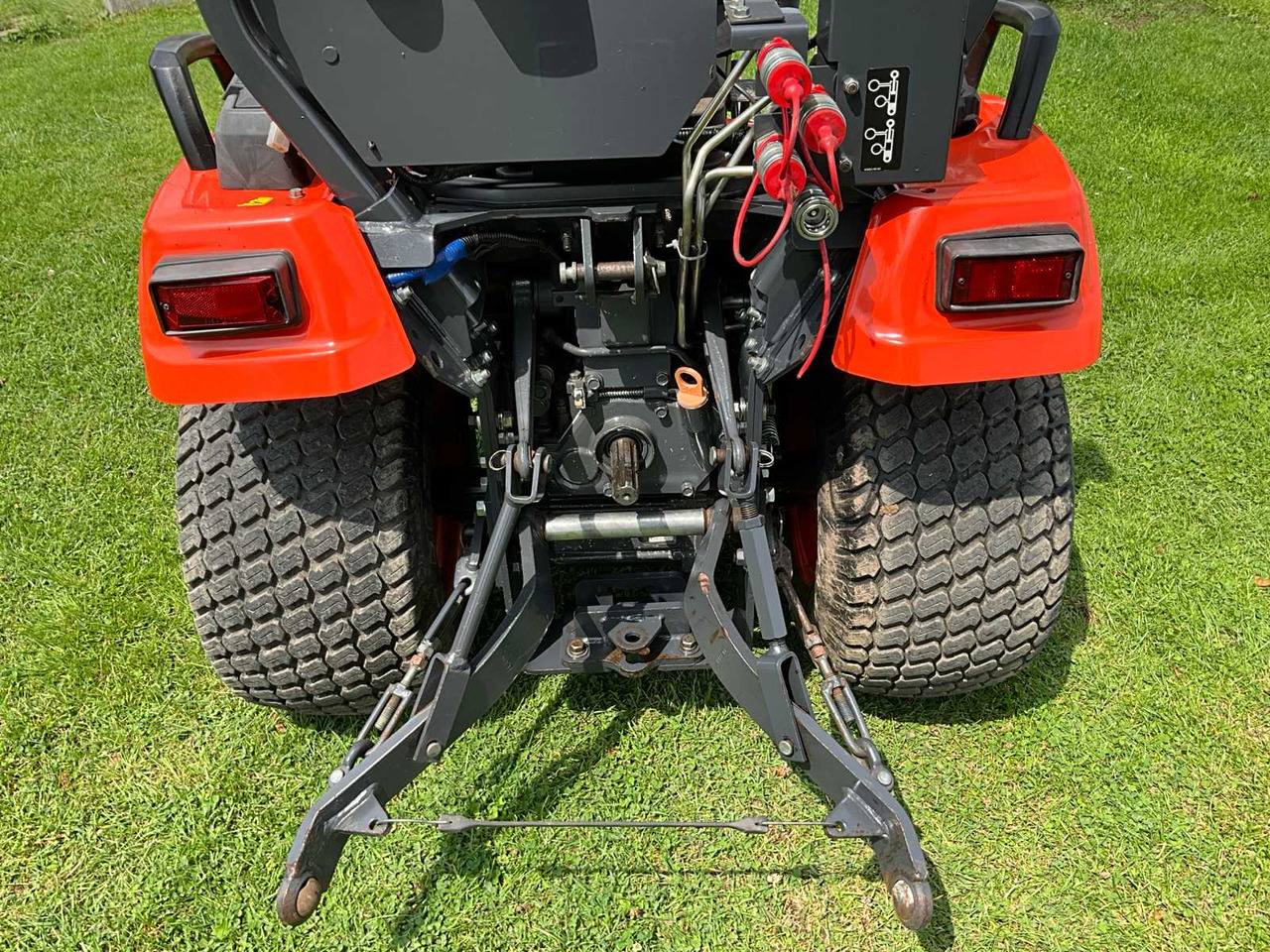 Kubota Bx261 - Općinski traktor: slika Kubota Bx261 - Općinski traktor Kubota Bx261 - Općinski traktor: slika Kubota Bx261 - Općinski traktor