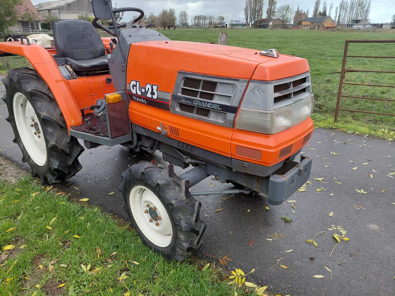Kubota GL23 - Mali traktor: slika Kubota GL23 - Mali traktor Kubota GL23 - Mali traktor: slika Kubota GL23 - Mali traktor