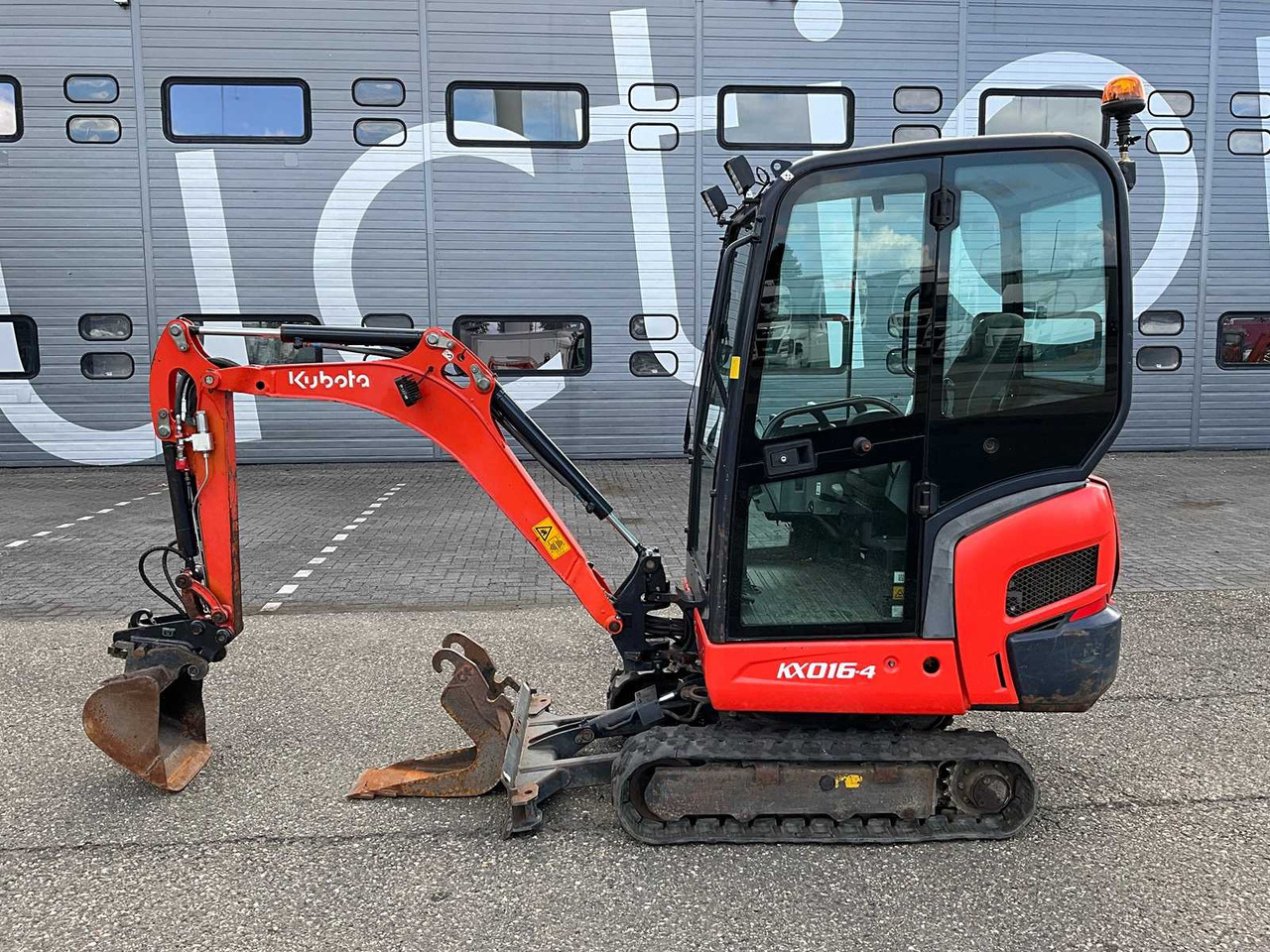 Kubota KX016-4 - Mini bager: slika Kubota KX016-4 - Mini bager Kubota KX016-4 - Mini bager: slika Kubota KX016-4 - Mini bager