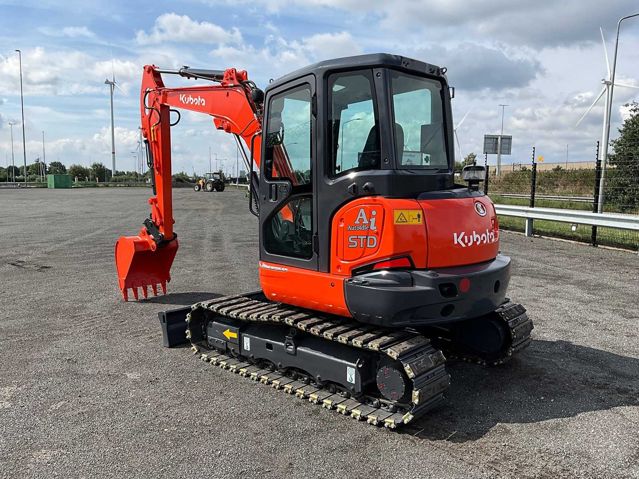 Kubota KX165-5 - Bager gusjeničar: slika Kubota KX165-5 - Bager gusjeničar Kubota KX165-5 - Bager gusjeničar: slika Kubota KX165-5 - Bager gusjeničar