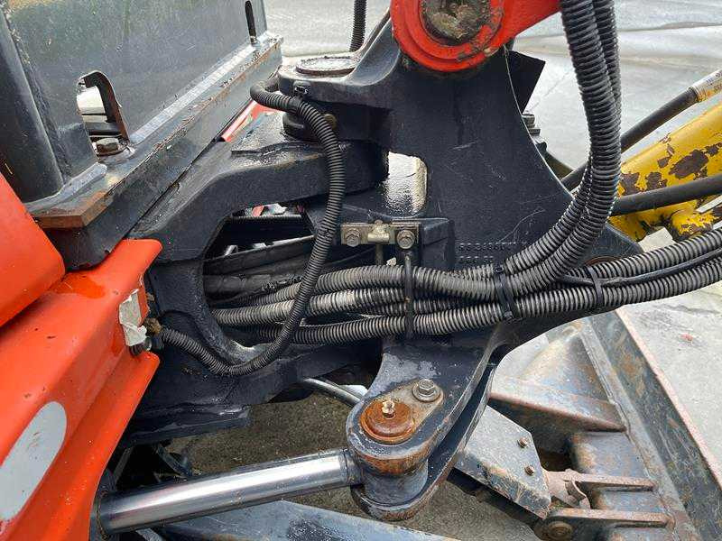 Bager gusjeničar Kubota KX61-3: slika Bager gusjeničar Kubota KX61-3