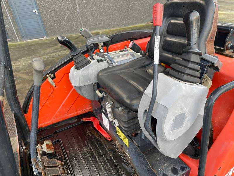 Bager gusjeničar Kubota KX61-3: slika Bager gusjeničar Kubota KX61-3