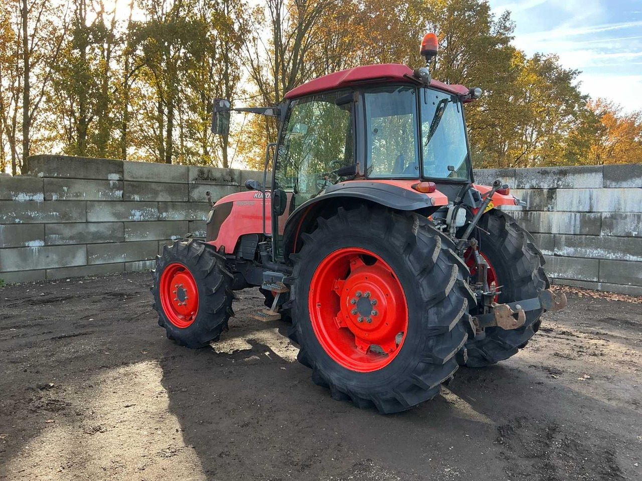 Kubota M9540H-C - Traktor: slika Kubota M9540H-C - Traktor Kubota M9540H-C - Traktor: slika Kubota M9540H-C - Traktor