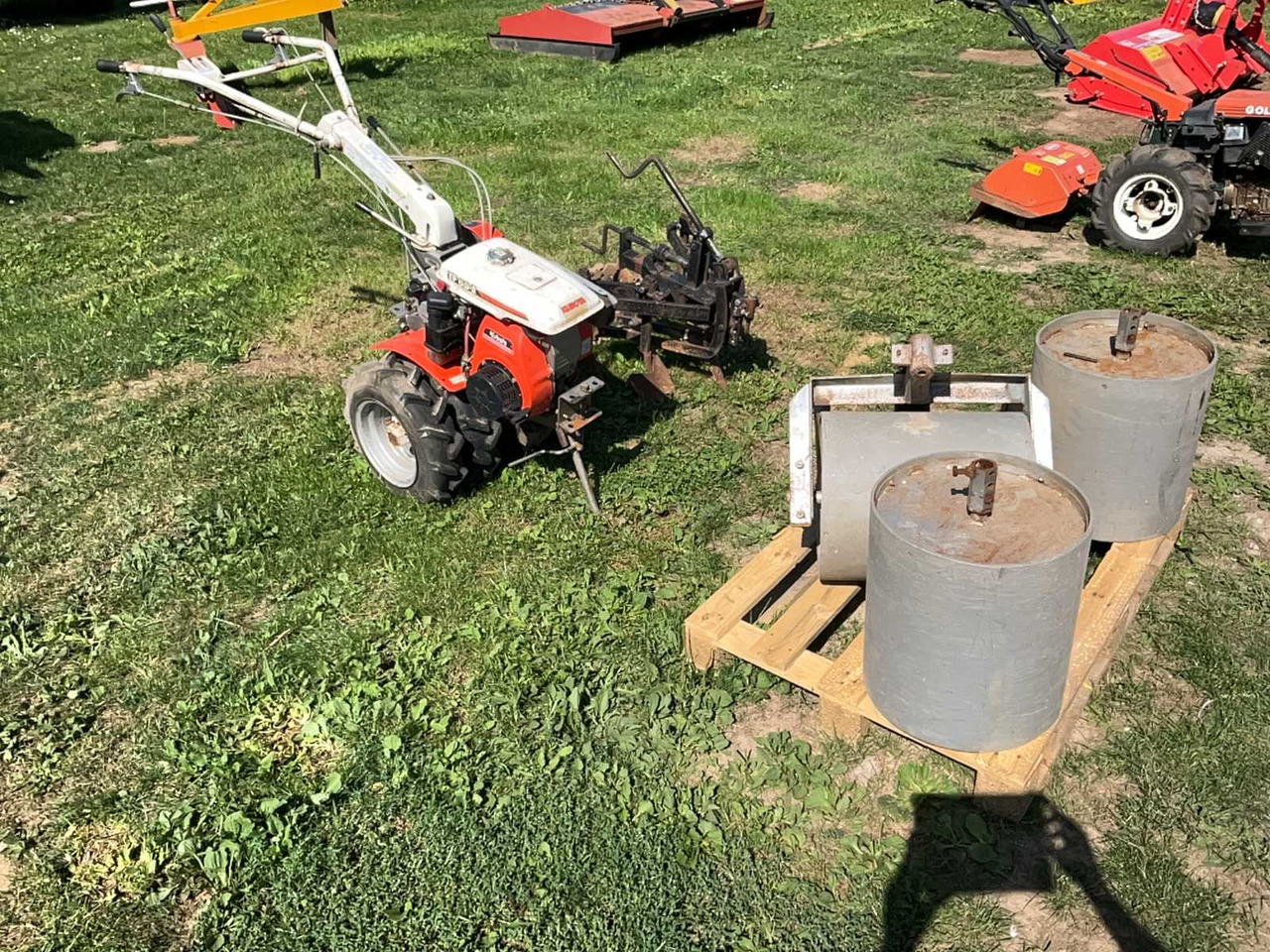 Kubota TF65-II - Općinski traktor: slika Kubota TF65-II - Općinski traktor Kubota TF65-II - Općinski traktor: slika Kubota TF65-II - Općinski traktor