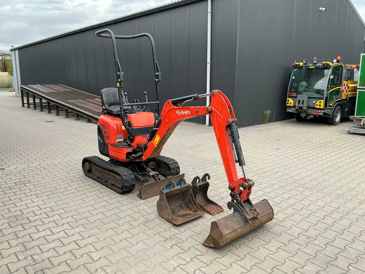 Kubota U10-3 - Mini bager: slika Kubota U10-3 - Mini bager Kubota U10-3 - Mini bager: slika Kubota U10-3 - Mini bager