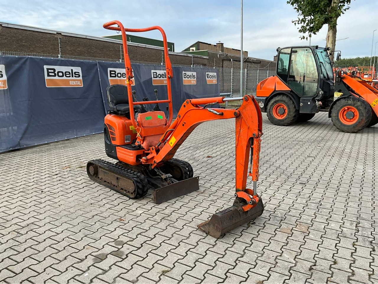 Kubota U10-3 - Mini bager: slika Kubota U10-3 - Mini bager Kubota U10-3 - Mini bager: slika Kubota U10-3 - Mini bager