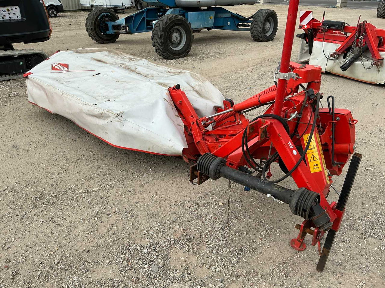 Kuhn GMD280-FF - Oprema za prevrtanje sijena: slika Kuhn GMD280-FF - Oprema za prevrtanje sijena Kuhn GMD280-FF - Oprema za prevrtanje sijena: slika Kuhn GMD280-FF - Oprema za prevrtanje sijena