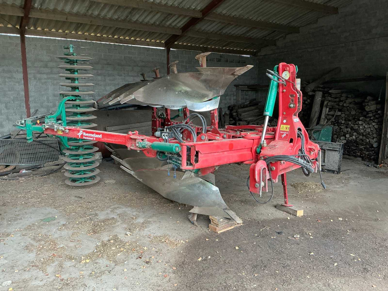 Kverneland LB 100 Packomat S - Plug: slika Kverneland LB 100 Packomat S - Plug Kverneland LB 100 Packomat S - Plug: slika Kverneland LB 100 Packomat S - Plug