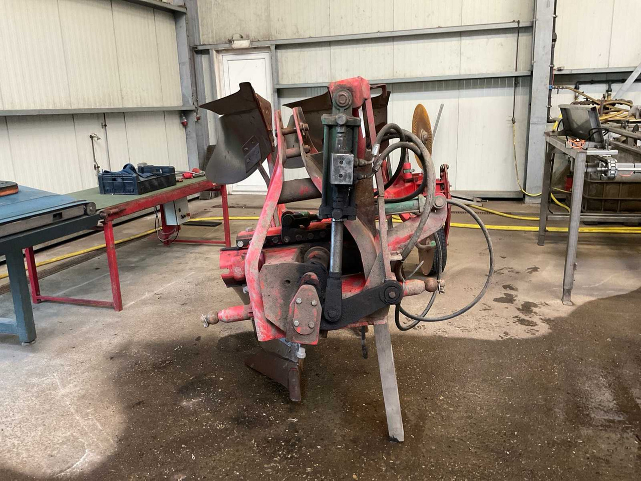 Kverneland Model. L - Plug: slika Kverneland Model. L - Plug Kverneland Model. L - Plug: slika Kverneland Model. L - Plug