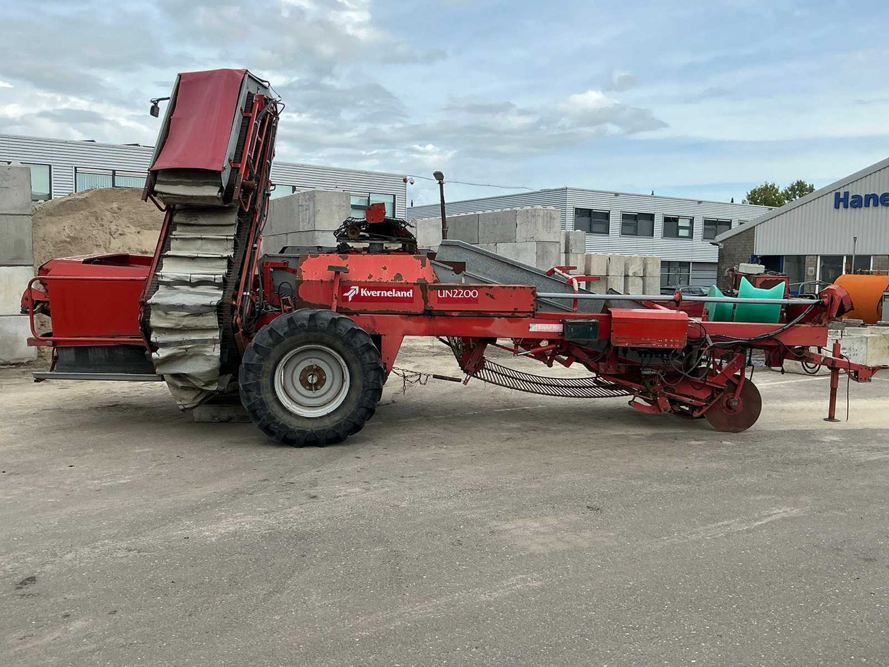 Kverneland UN2200 - Kombajn za krumpir: slika Kverneland UN2200 - Kombajn za krumpir Kverneland UN2200 - Kombajn za krumpir: slika Kverneland UN2200 - Kombajn za krumpir