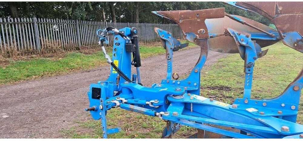 LEMKEN - Plug: slika LEMKEN - Plug LEMKEN - Plug: slika LEMKEN - Plug